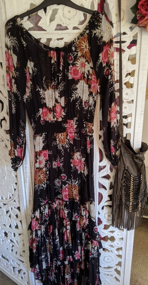 Spell & the Gypsy Kimonos Collection, black & reds - Picture 3 of 8